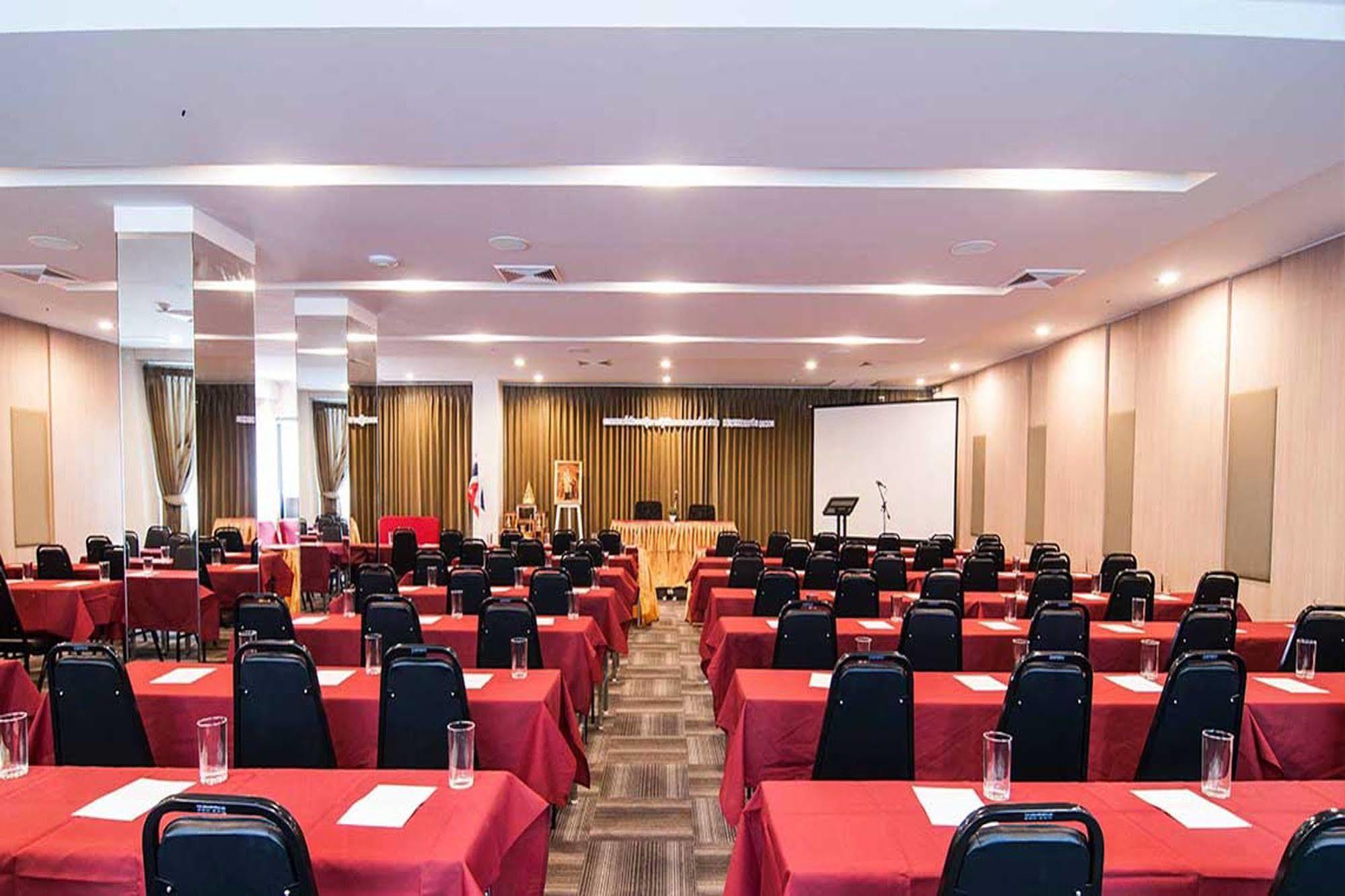 Leosor Hotel Nakhonratchasima Εξωτερικό φωτογραφία